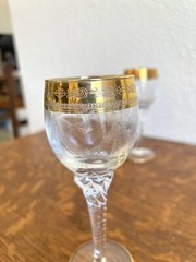 VINTAGE HAND DECORATED SET OF 2 INTERGLASS ITALY CRYSTAL WINE GLASSES GOLD RIM