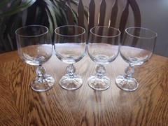 Wine 7 Oz Claudia Ball Stem Water Blown 5 3/4″ – Set of 4