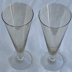 Set Of 2 Vintage Light Amber Footed Pilsner Glasses – 8″ Tall – MCM – Stunning