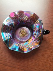 Pretty Purple Dugan Carnival Glass Holly & Berry Pattern Nappy Dish