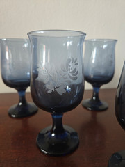 6 Pfaltzgraff Yorktowne Dark Blue Navy Stemmed Glasses 8 oz Water Wine Goblets