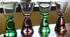 Vtg Set 4 MCM WINE BELL GLASSES Hand Blown SOLID CONE BASE 2 Purple 2 Green