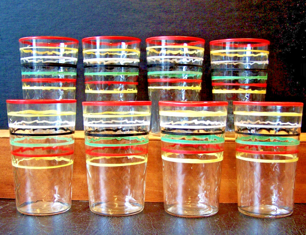 Eight Fine Vintage 1930’s Handmade Striped Diamond Panel Coctail Glasses 4.5″