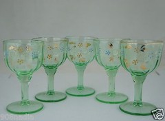VINTAGE GREEN WINE GLASS/GOBLET GOLD RIMS HAND PAINTED/ENAMELED OPTIC SET OF 5