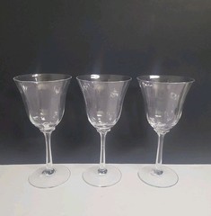 Set Of 3 Crystal Wine Glasses 7.5″ Tall 3.5″ Wide