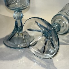Glowing Tiara Chantilly Blue Lord’s Last Supper & Cross Goblet 7″ Manganese