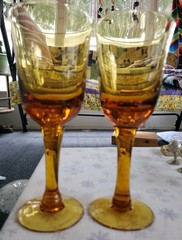 Vintage Set of 2 Handblown Amber Glass Wine Goblets 8.5″ MCM 12 Ounce EUC