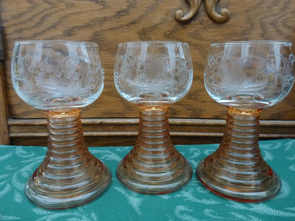 3 Roemer Beehive Wine Glasses Marigold Amber Etched Grapes Bacchus Germany