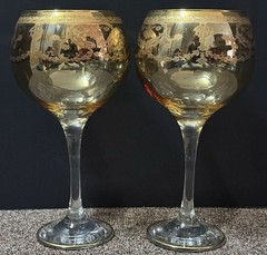 Pair Of Floral Decorative Glass Crystal Wine Champagne Glasses Goblets Cups