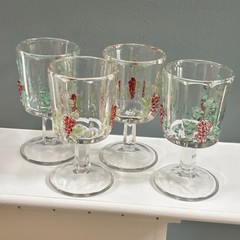 Kokomo Early American Glass Set of 4 Paneled Embossed Grapes #507 Wine Glasses