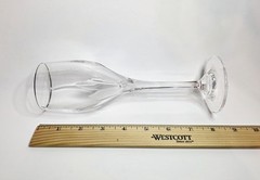 Pair of 2 Mikasa Flame D’Amore Crystal Wine Glasses with Platinum Rim 8.4” Tall