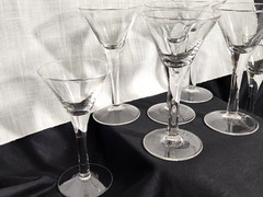 VINTAGE V SHAPED CORDIAL GLASSES – MAKER UNKNOWN – (7)