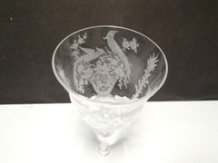 1 Etched Peacock Tall Wine Goblet ~~~ rare one ~ 8″ ~~ unknown maker ~ photos