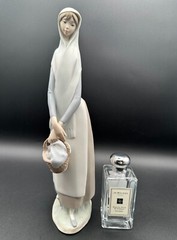 Gorgeous 13» LLADRÓ «A Basket Of Goodies» #4501 Matte Finish Figurine, MINT
