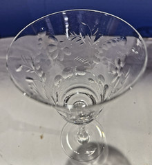 6 Val Saint Lambert Style Etched Crystal Wine Glass – Twisted Stem –Vine Pattern