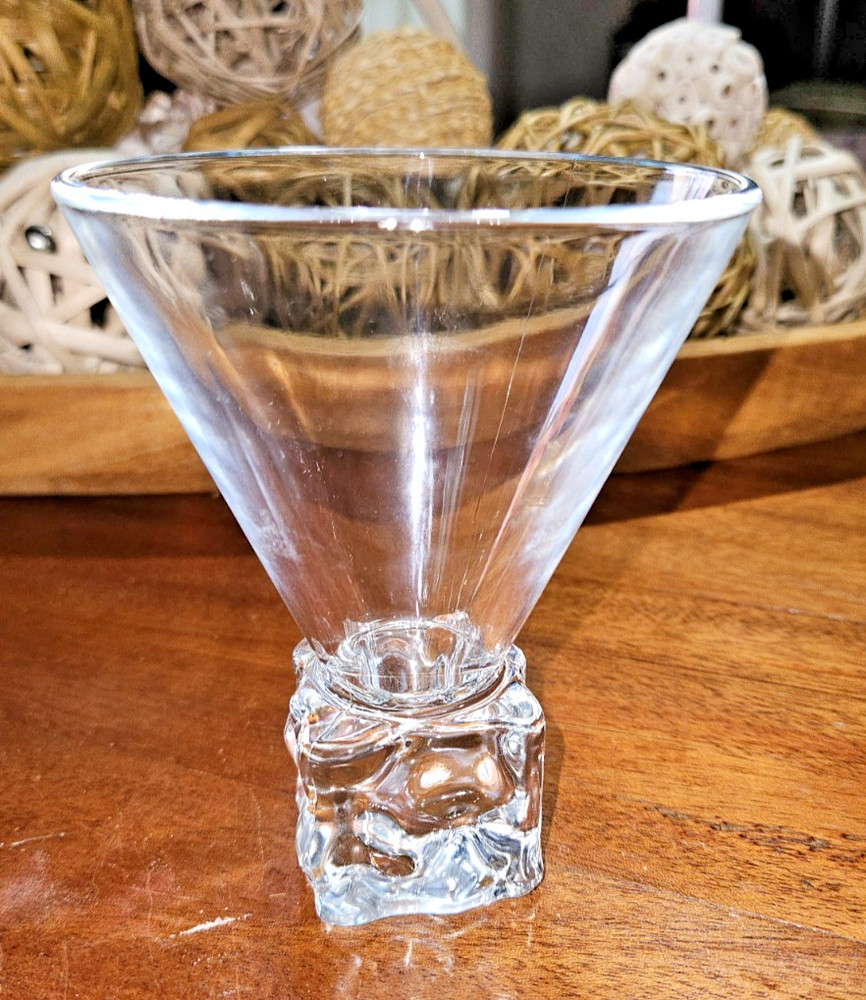 DiSaronno Clear Melting Ice Cube Base Martini Cocktail Glass Barware