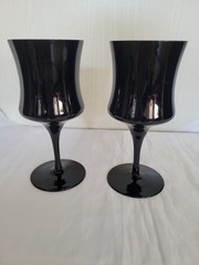 Pair of 2 Black Amethyst Goblets Wine Glasses 7.5 Inch Excellent Condition