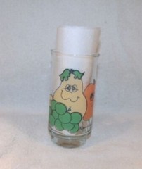 Vintage Nancy Lynn Smiling Fruit Glass – 5 1/2″ Tall