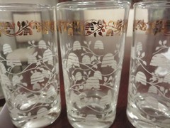 4 Vintage Lancaster Co Dutch Gold Honey 4 3/4″ Beehive Glass Jar Tumblers NEW