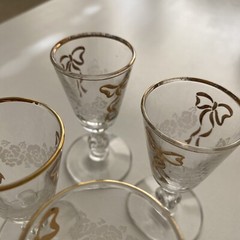Set of 4 Vintage Etched Floral Ribbon Gold Trim Glass Stemmed Cordial Glasses