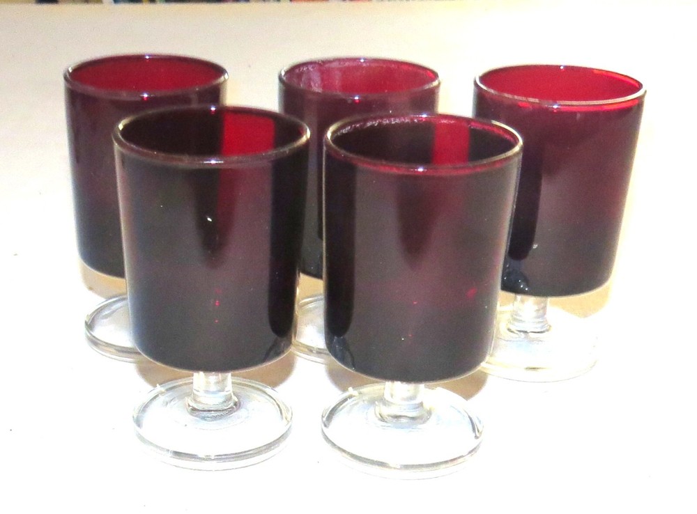 Cristal D’Arques Cavalier Ruby Two 3.5/8 inch Glasses