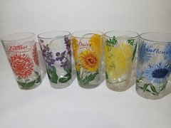 5 Rare MCM Vtg Boscul Peanut Butter Glass Violet Daisy Flower Giant Zinnias