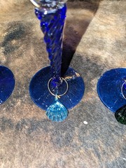 6 Glass Wine/Champagne Glasses with Cobalt Blue Twisted Stem & Sea Pendants