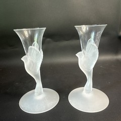 2 Sasaki Crystal Wine Glasses with Frosted Doves Birds by Etuso Yamagishi