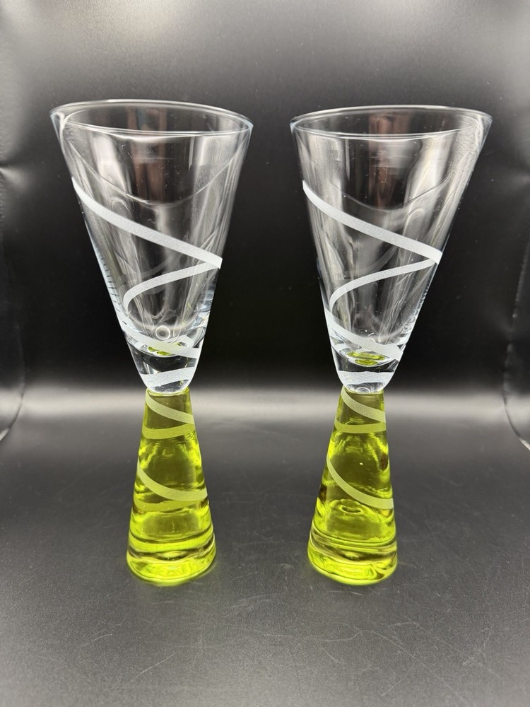 Etched Art Glass Wine Cocktail Glasses Thick Stem Lime Green Swirl Set Of 2