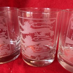 Horchow Collection Coat Of Arms Crystal Double Etched Design Set Of 4