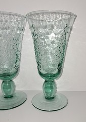 Vintage Holiday Cheer Water Goblets 2 Studio Nova 12 Oz Christmas Trees Mikasa