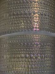 Cupcakes and Cashmere Glass Mugs 15 oz Iridescent Clear W/ Gold Trim Hobnail NEW
