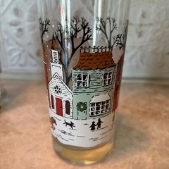 SET OF 3 LIBBEY WINTER VILLAGE SNOW SCENE GLASS TUMBLERS Gold Trim Christmas NWT