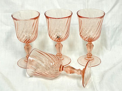 4Vintage Rosaline Pink (Swirl Optic) by CRISTAL D’ARQUES-DURAND Wine Goblets