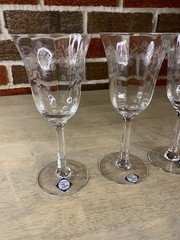 LENOX Castle Garden Blown Crystal 6 5/8″ Wine Glass Set of 4 Optic Panel
