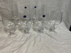 Lot of 4 Wine Glasses 4 Flutes-CLAUDIA Import Assoc – Faceted Ball Stem Ball Set