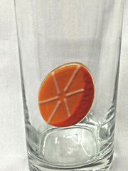 VIOL GLAS GERMANY ORANGE SLICE ON CLEAR GLASS TUMBLER 12 OZ CAPACITY 6″ TALL
