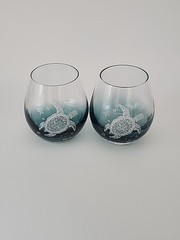 Pier 1 Crystal BLUE TEAL CRACKLE STEMLESS WINE GLASS W/ETCHED SEA TURTLE Set 2