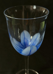Vintage Steven Maslach Hand Blown Blue Tulqip Wine Glass Signed