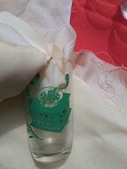 vintage Kraft Foods «Swanky Swig» juice glass from the 1950s, featuring a green