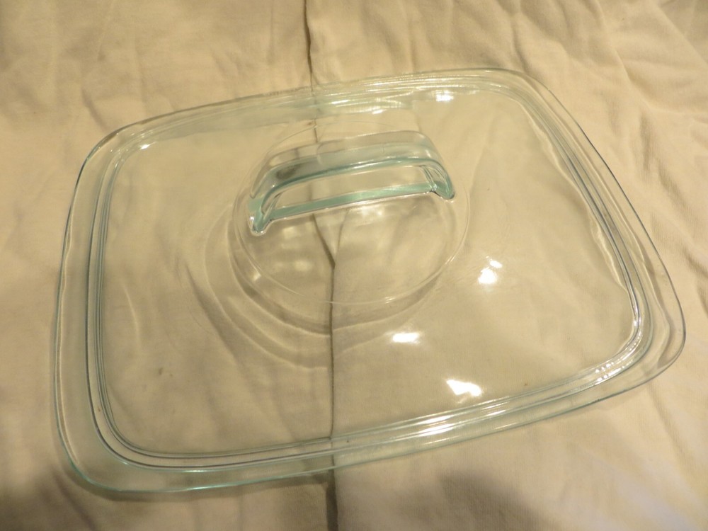 Pyrex Replacement Lid Roundish Rectangular with Crescent Handle ID: C 624