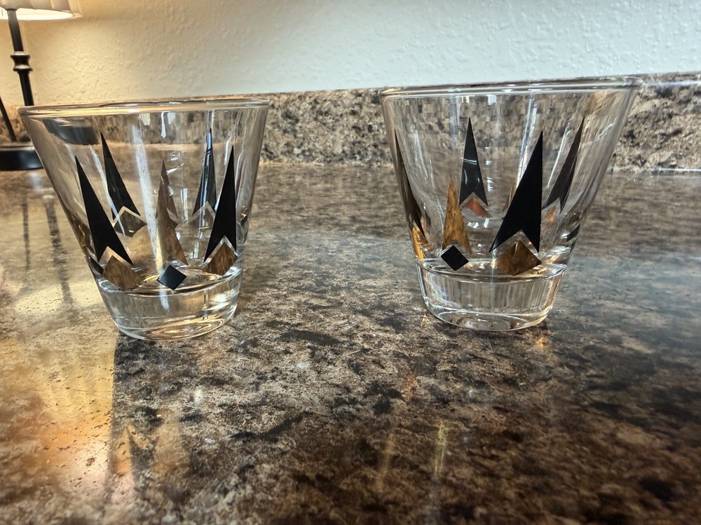 Vintage Golden Peaks 2-3/4″ Shot Glass Anchor Hocking Atomic Golden Arrow MCM