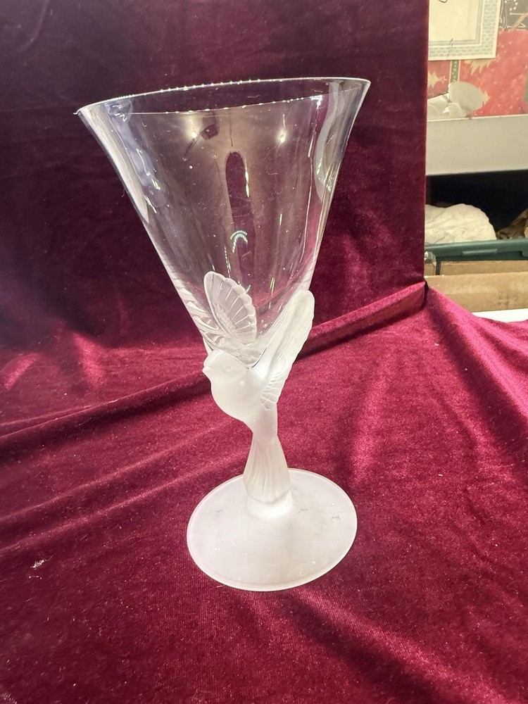 Sasaki Crystal Wings Frosted Dove Bird Wine Glass