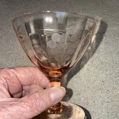 Delicate Vtg Etched depression glass champagne coup or sherbet dish light pink