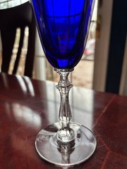 VINTAGE PAIR OF COBALT BLUE WINE GLASSES OR GOBLETS WITH CLEAR STEMS 8″ HIGH