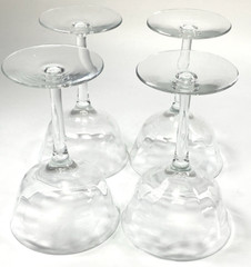 Pretty Crystal Etched Optical Wine Glasses 5 3/4″ with a 6oz Capacity