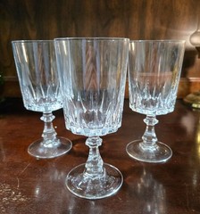 Set Of 3 D’arques Durand Lonchamp Cristal Wine Glasses «Louvre» Vintage