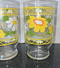 Vtg Hildi Daisy Flower Power Lattice Juice Glasses Anchor Hocking 4″ lot of 3