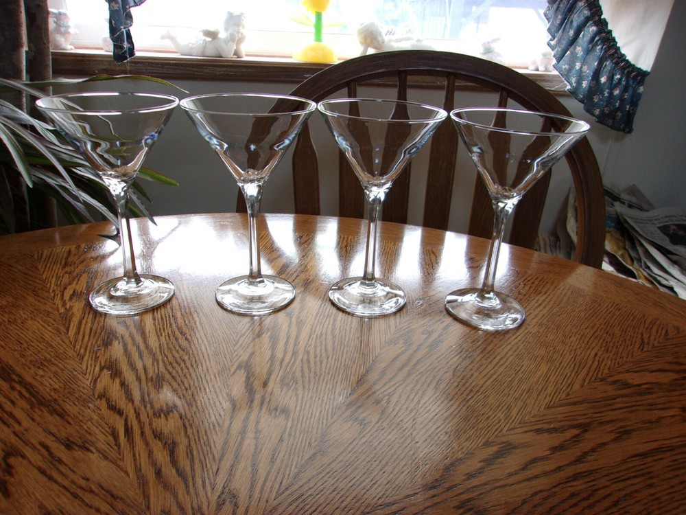 Martini Cocktail Cut Stem Elegant – Set of 4