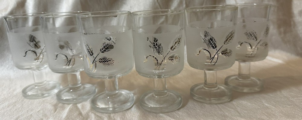 Vintage Midcentury Hollywood Regency Gold Wheat Frosted Shot Glasses. Set/6